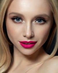 Edgy and Modern Makeup Idea
