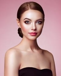 Fresh-Faced Minimalism Makeup Idea