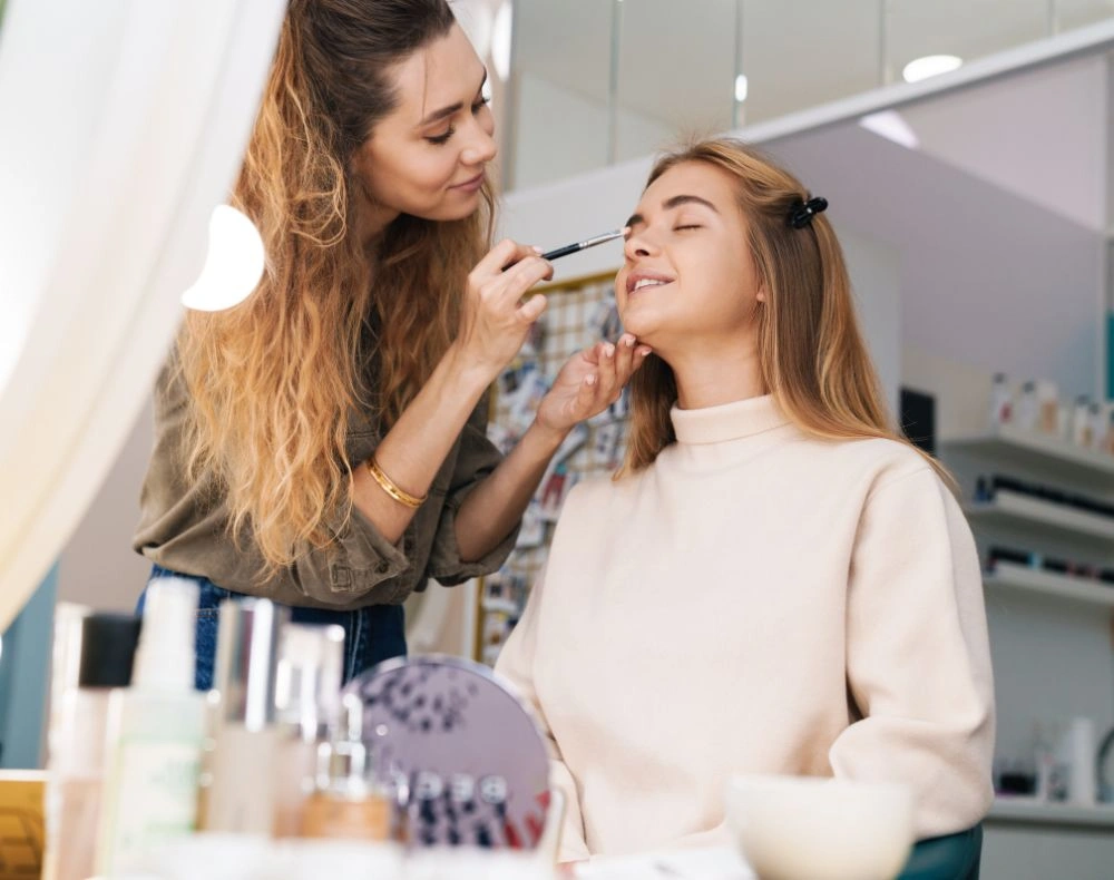 makeup artist
